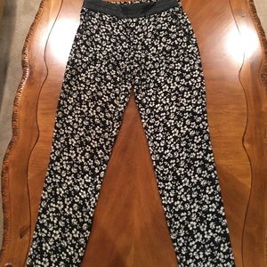 Jessica Simpson black and cream pants